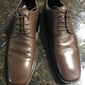 Hugo Boss dress shoes 10.5 all Leather Brown
